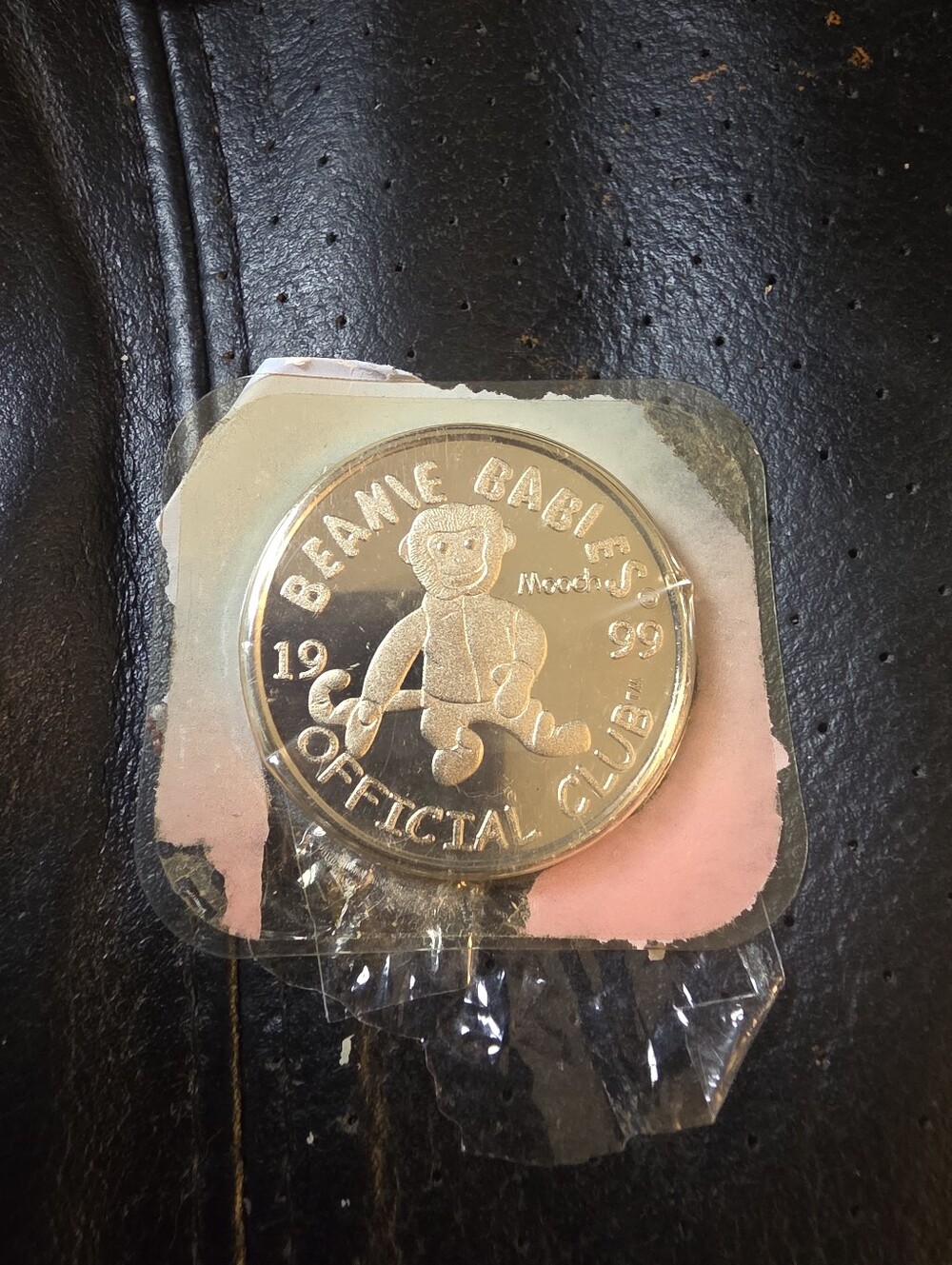 TY Beanie Babies Club Coin – Millennium the Bear – 1999 Silver –Official TY Club